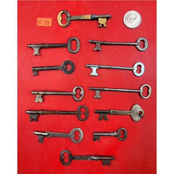 Lot Of Medium Size VTG Skeleton Keys