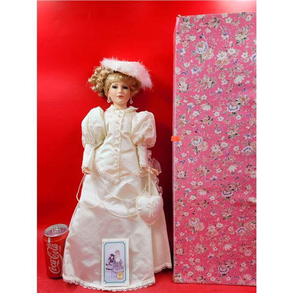 VTG Limited Edition Marianne Porcelain Doll w/ Certificate of Authenticity