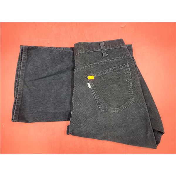 Black Levi's Corduroys
