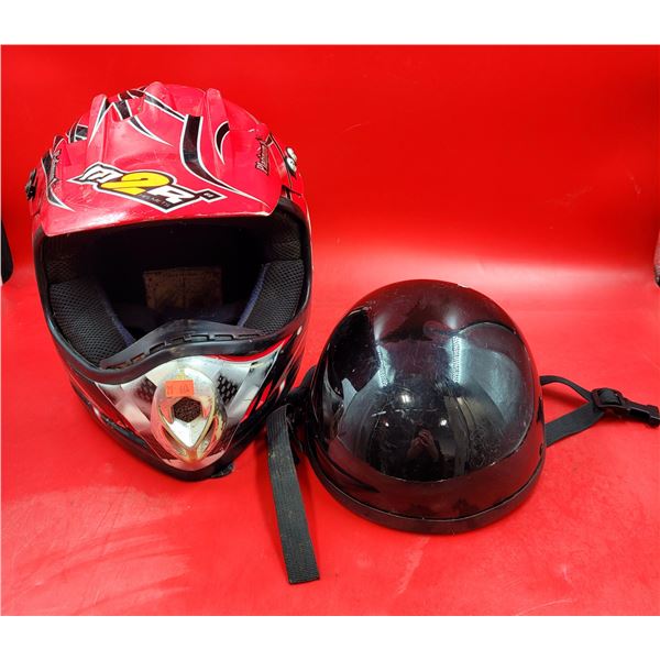 2 Motorcycle Helmets