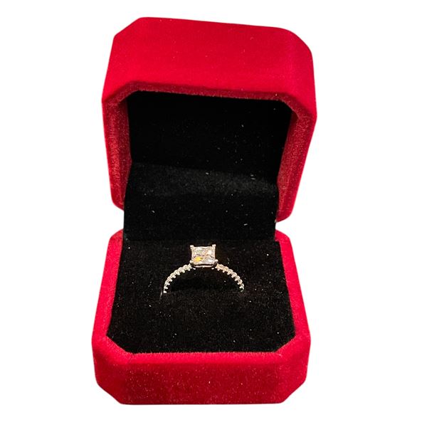 1.00 CT GRA CERTIFIED PRINCESS CUT MOISSANITE STONE VVS D COLOR WITH 18 ROUND BRILLIANT CUT CUBIC ZI