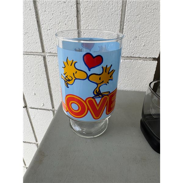 Vintage Woodstock glass