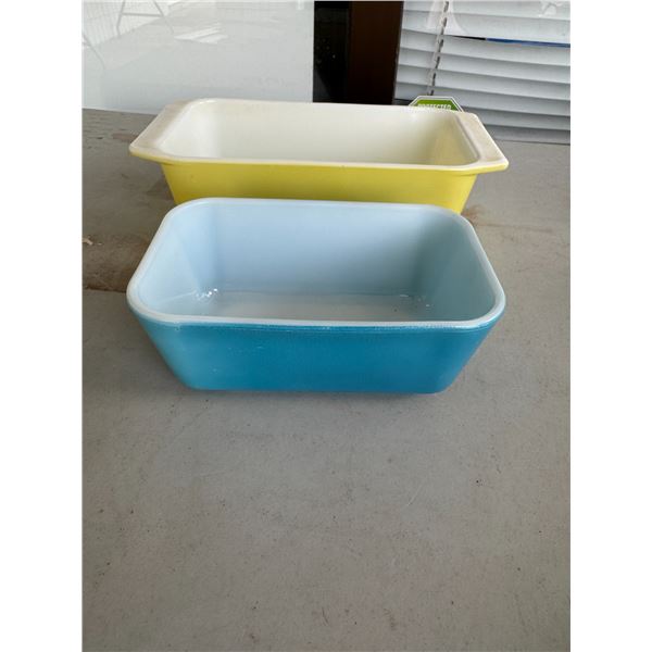 Pyrex baking dishes