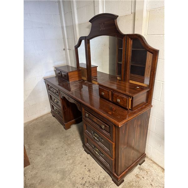 Meubles Strathroy furniture made in Canada