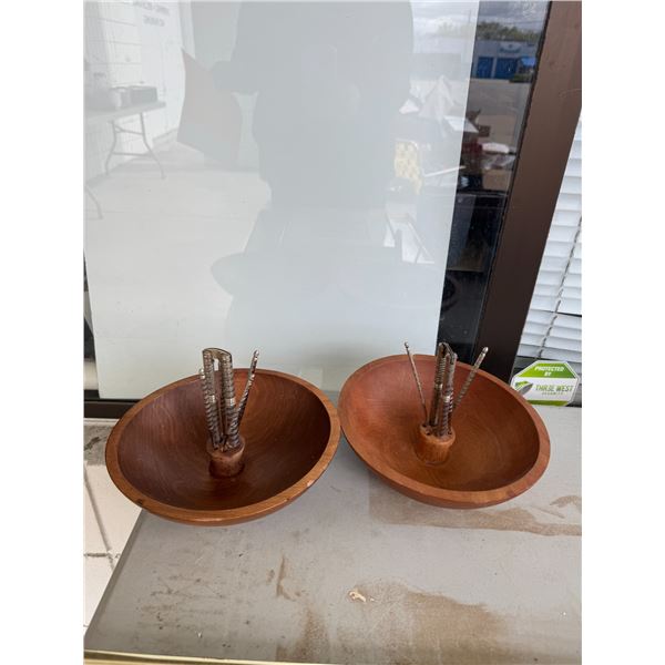 Nut bowls and picks and crackers