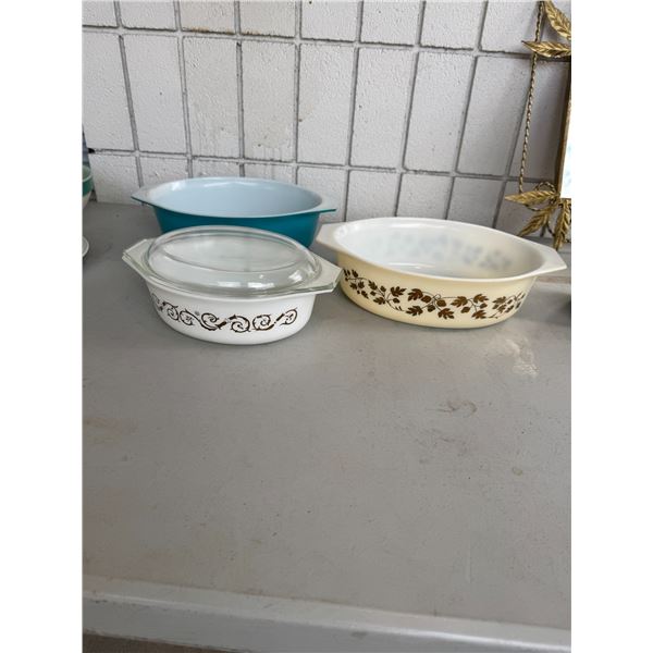 Pyrex baking dishes