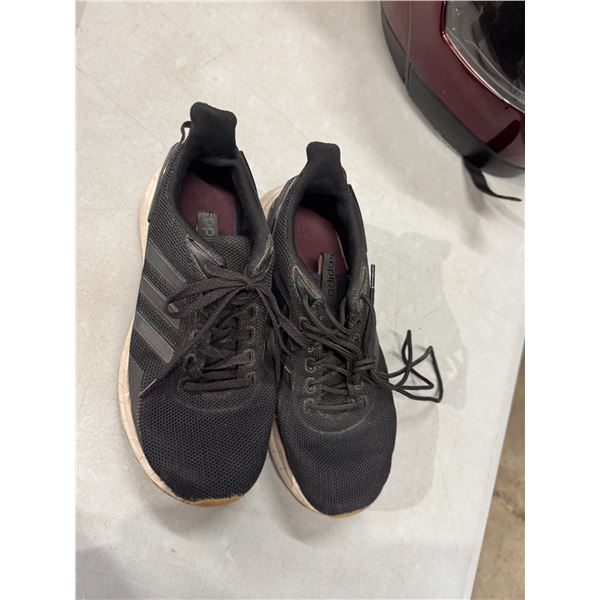 Adidas shoes size 7.5