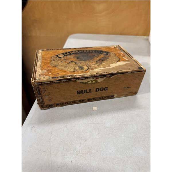 Bulldog box
