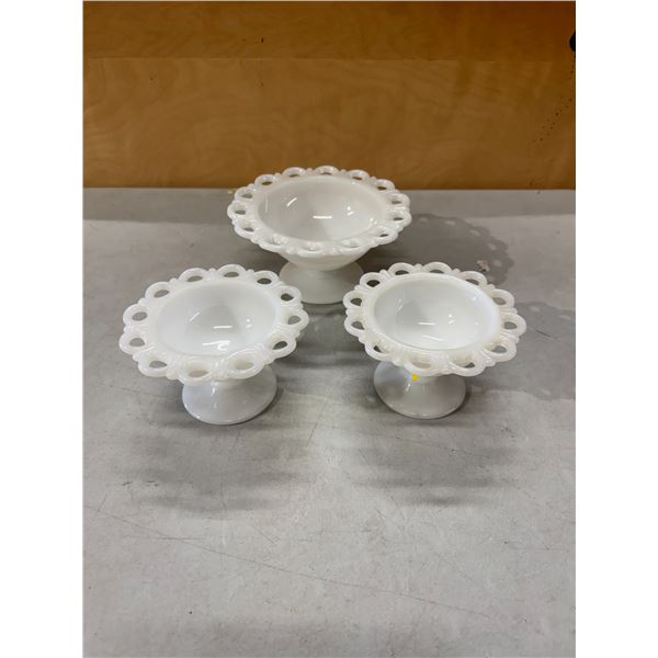 Anchor Hawking, old colony, milk, glass dishes