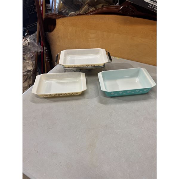 Pyrex baking dishes, one stand