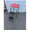 Image 1 : Vintage stepstool