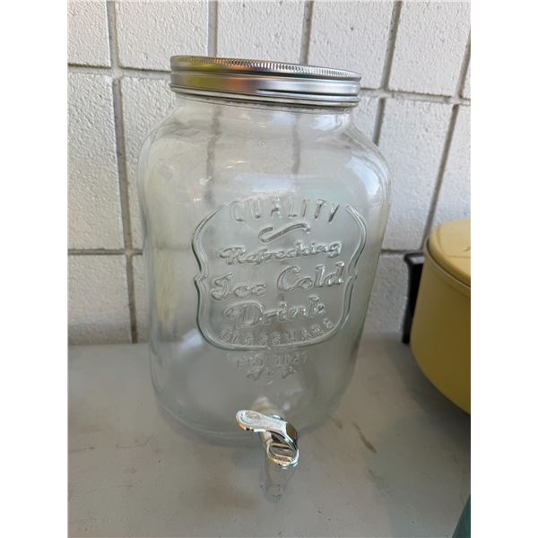 Glass drink dispenser