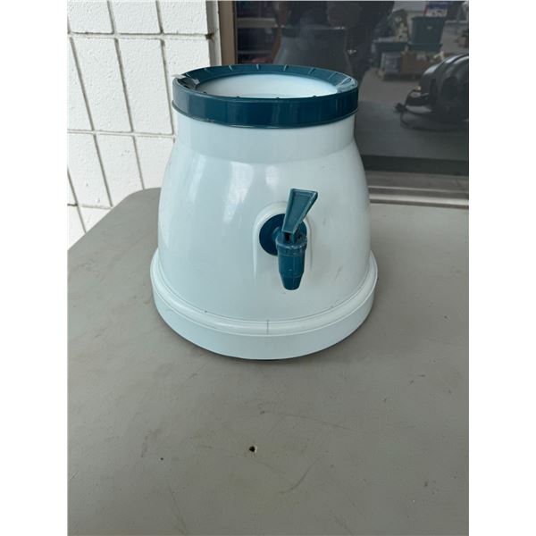 Water dispenser