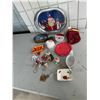 Image 1 : Christmas related items