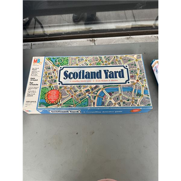 Milton Bradley Scotland Yard game