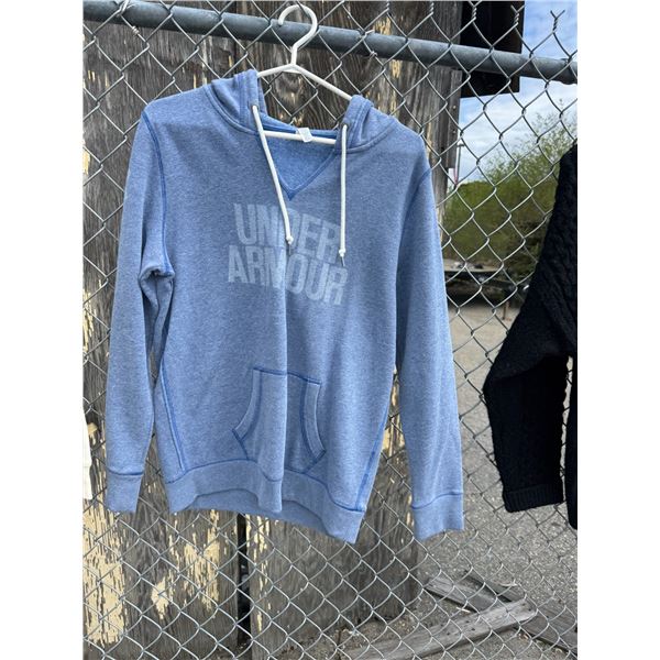 Under Armour hoodie medium