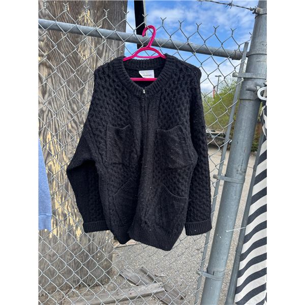 0717 series sweater size medium