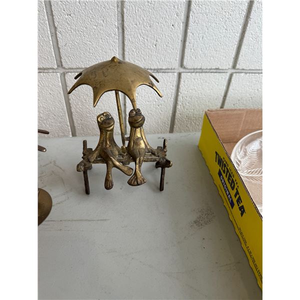 Brass frogs