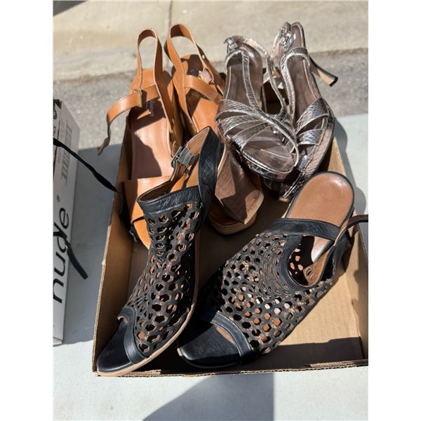 Lady shoes size 10ish