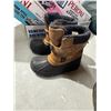Image 1 : Toddler size 10 boots