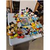 Image 1 : Mickey Mouse collectibles
