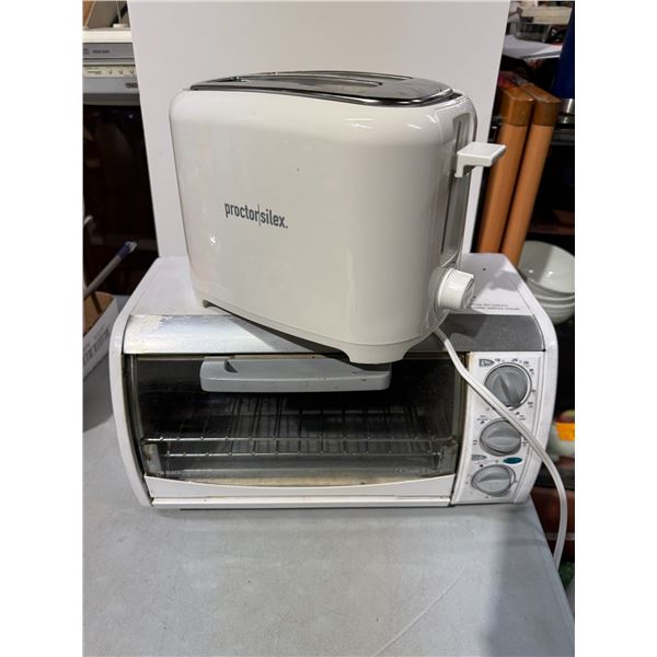 Toaster oven and toaster