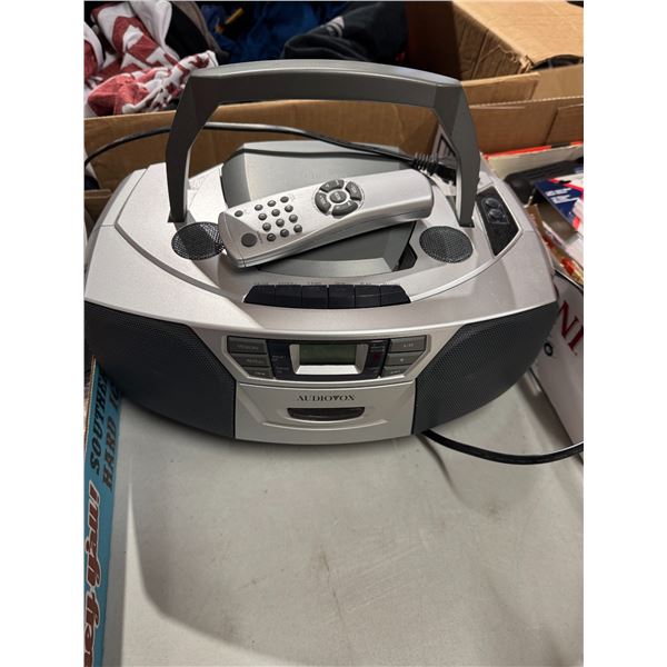 Audiovox CD player with remote