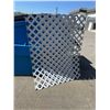 Image 1 : 2 sheets of lattice