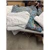 Image 2 : Comforter, pillows  and other bedding