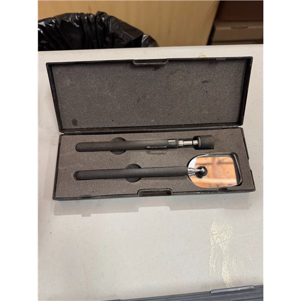 Extendable mirror and magnet