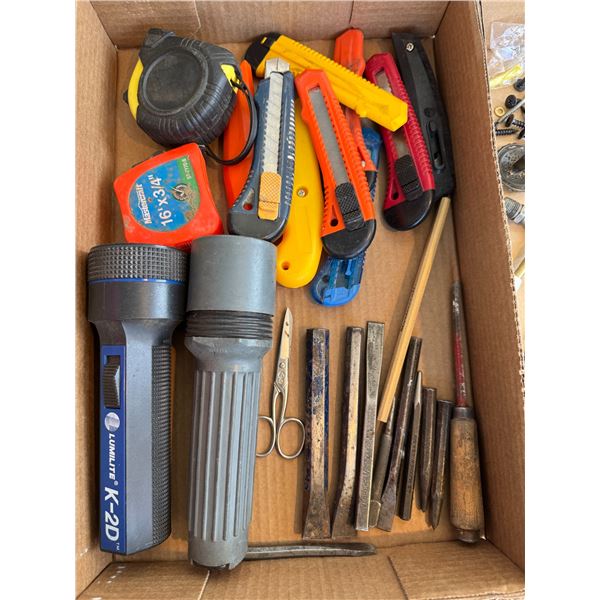 Flashlights, knives, tape measure measures in other tool