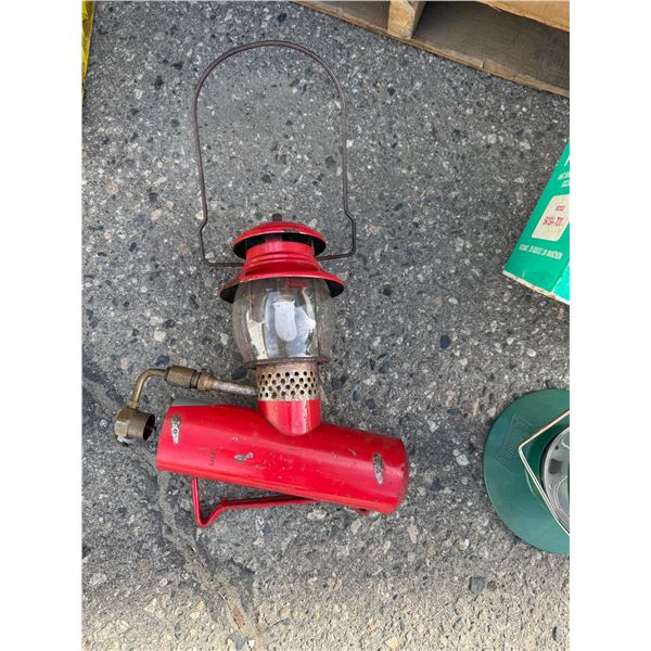 Coleman lantern
