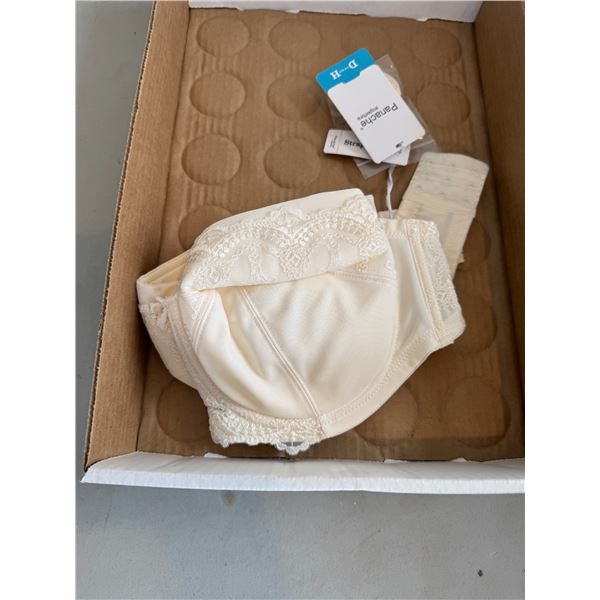 NWT strapless bra size 32F