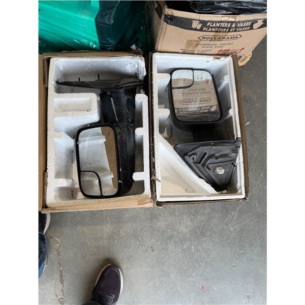 Mirrors, one has crack