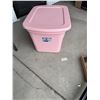 Image 1 : Storage bin