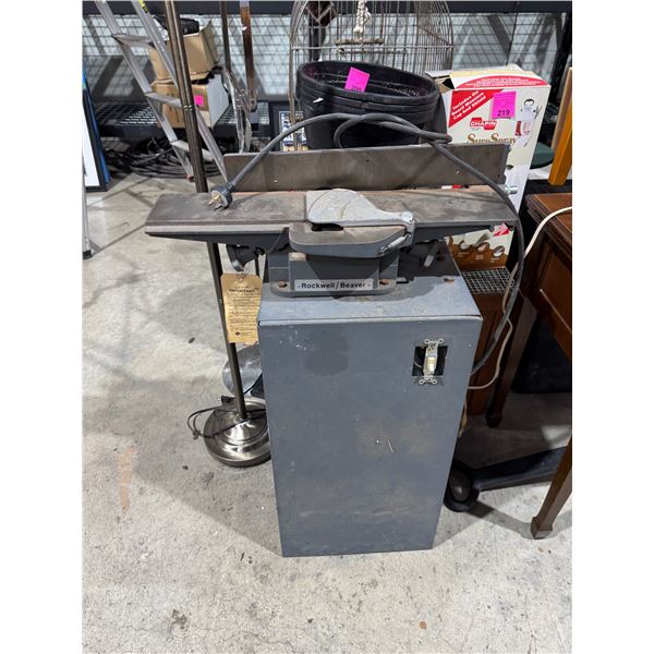 Rockwell/beaver planer doesn't appear to be hooked up to the power