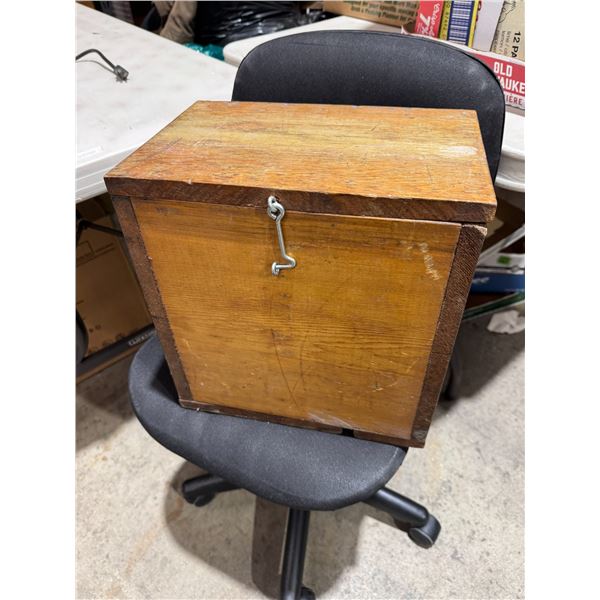 Wood box