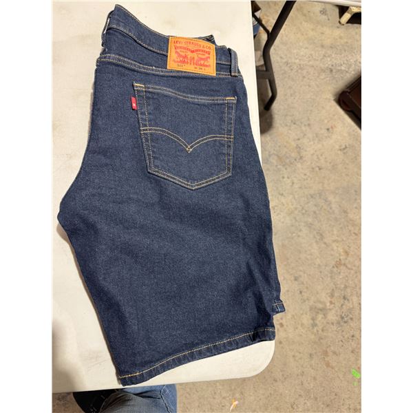 Levi's shorts size 36