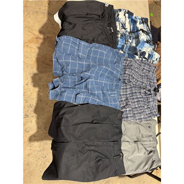 Shorts medium to extra large