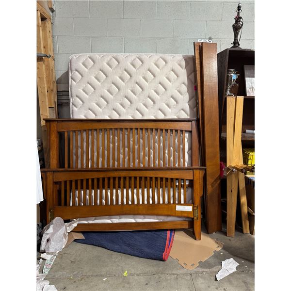 Queen Headboard footboard and rails