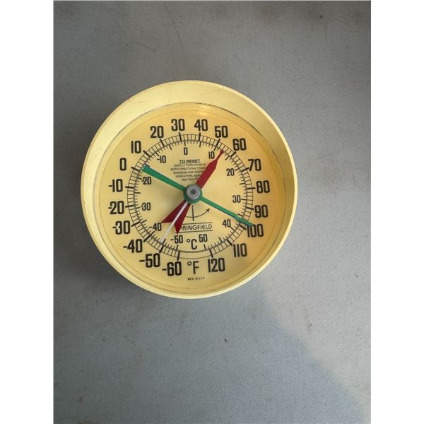 Springfield vintage thermometer has crack see top