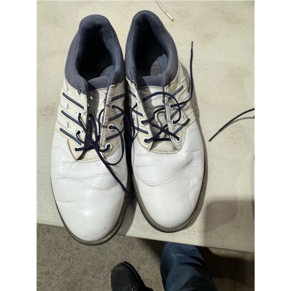 Golf shoes size 6.5