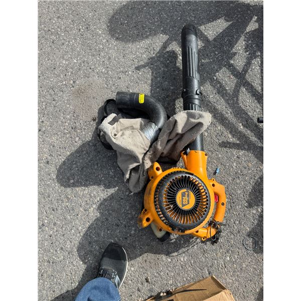 Poulan Pro blower needs work