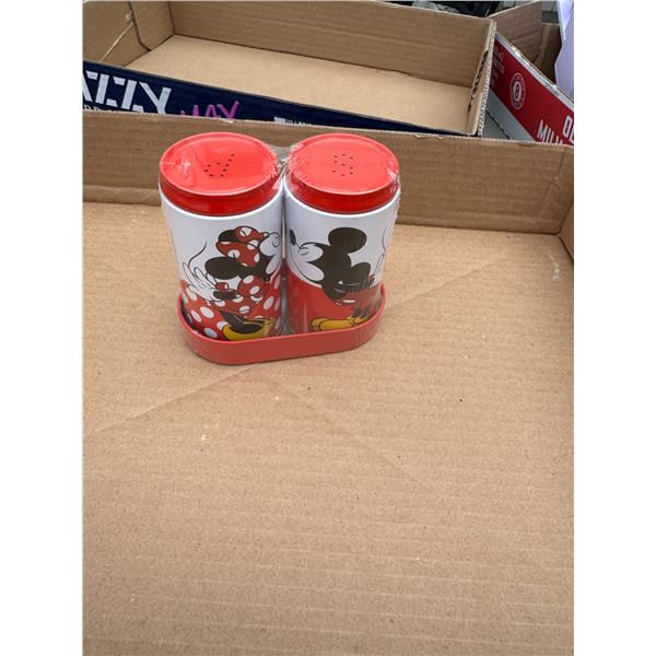 Salt and pepper shaker