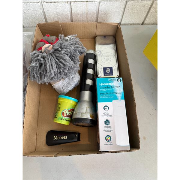 Miscellaneous lot, humidifier, etc.