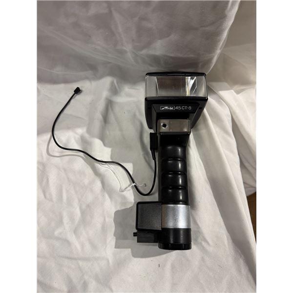 Metz 44CT-5 flash