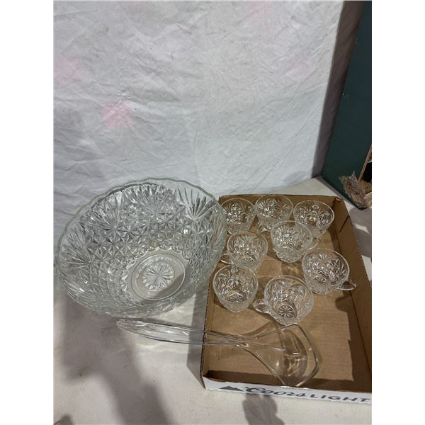 Punchbowl set