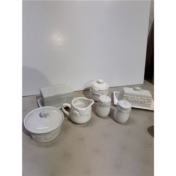 Butter, dishes, and condiment dishes
