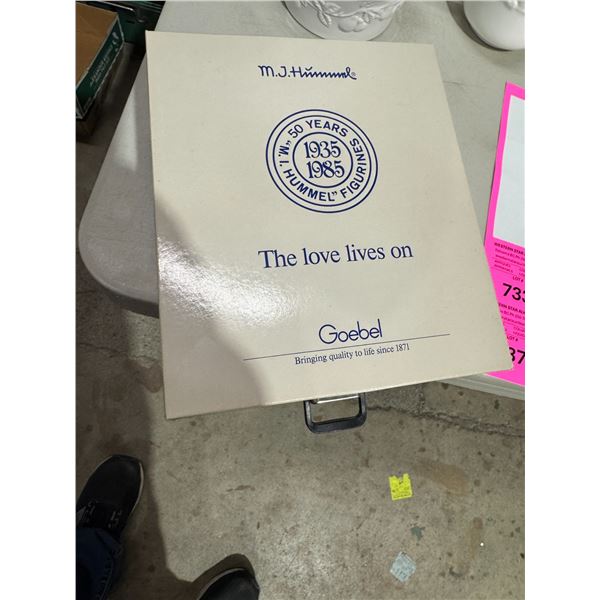 Goebel Hummel in box