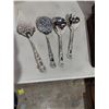Image 1 : Serving utensils